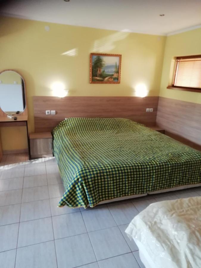 Трите Щерки Tryavna Exterior foto